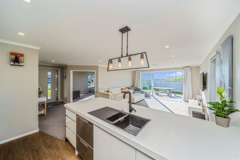 Photo of property in 6 Papawhero Drive, Bell Block, New Plymouth, 4312