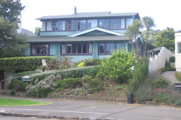 Photo of property in 1 King Edward Parade, Devonport, Auckland, 0624