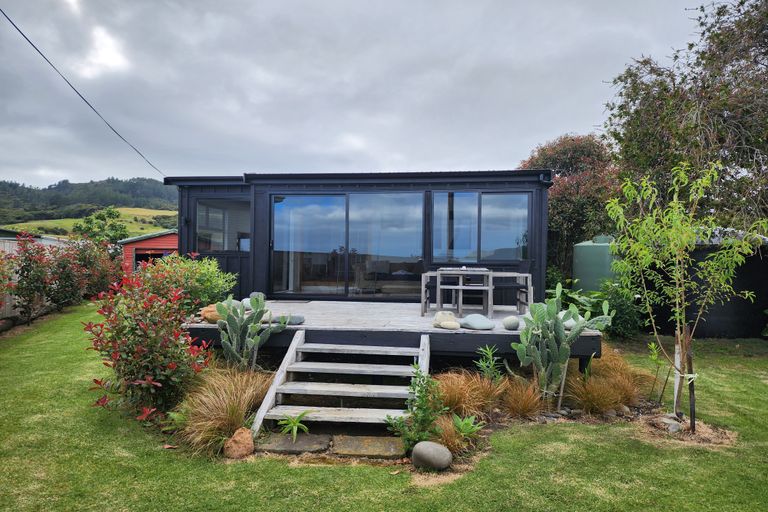 Photo of property in 60 Carey Road, Port Charles, Coromandel, 3584