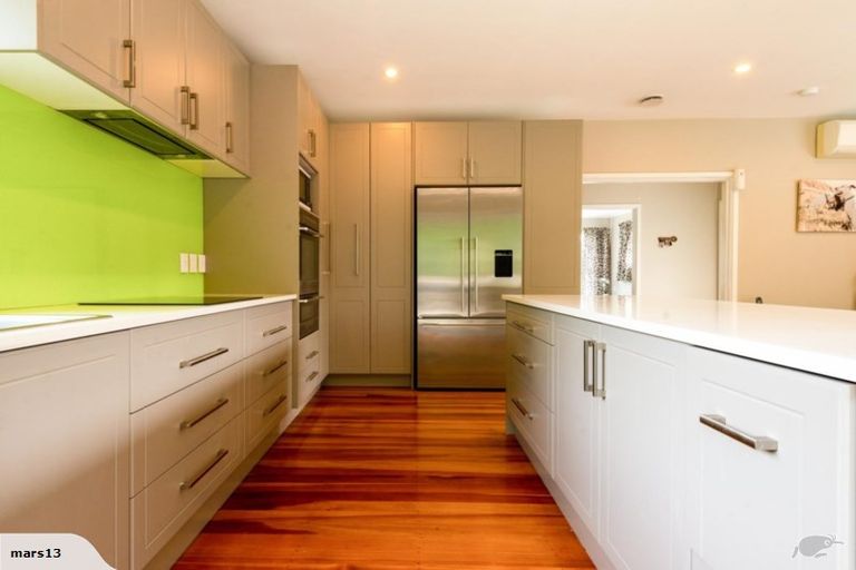 Photo of property in 11 Morgan Place, Tawa, Wellington, 5028