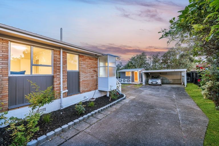 Photo of property in 2/17 Roberts Road, Te Atatu South, Auckland, 0610