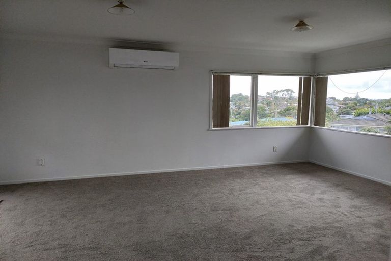 Photo of property in 80 Beechdale Crescent, Pakuranga Heights, Auckland, 2010