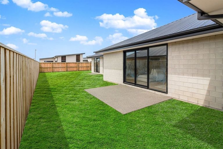 Photo of property in 11 Hayshed Street, Rolleston, 7614