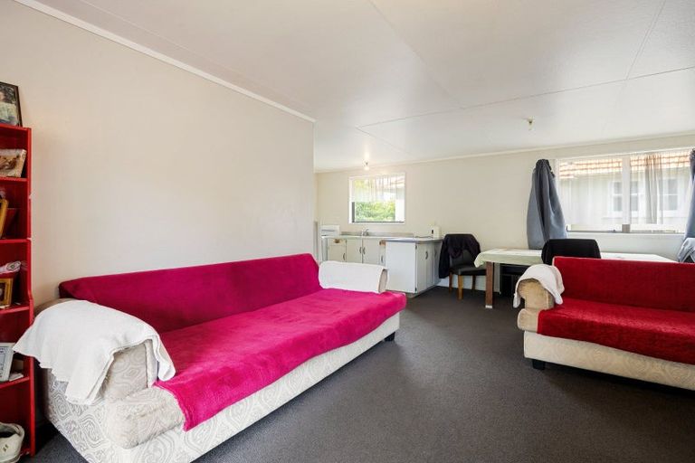 Photo of property in 79 Fairfield Road, Fairfield, Hamilton, 3214