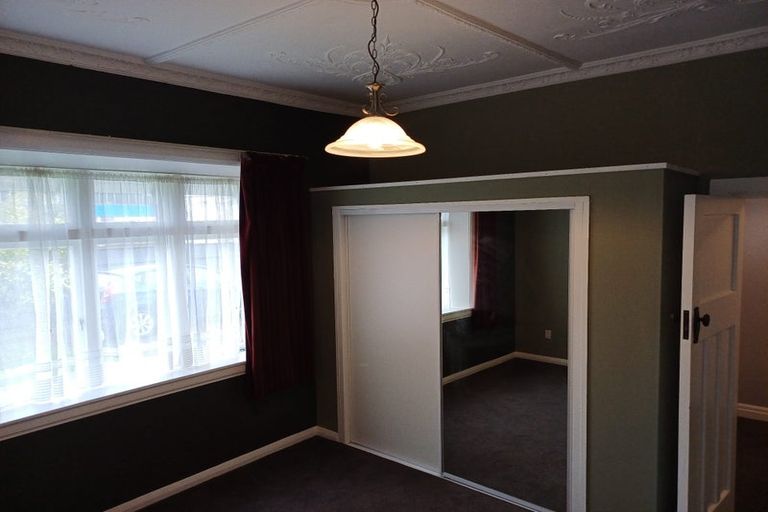 Photo of property in 404 Tremaine Avenue, Takaro, Palmerston North, 4412