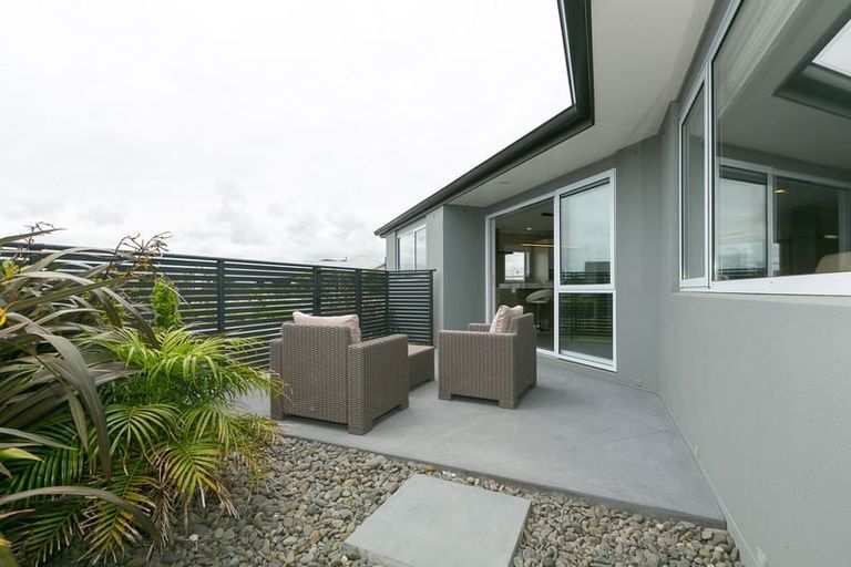 Photo of property in 57 Links Drive, Waiwhakaiho, New Plymouth, 4312