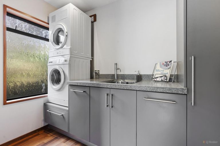 Photo of property in 16 Coulter Place, Geraldine, 7930