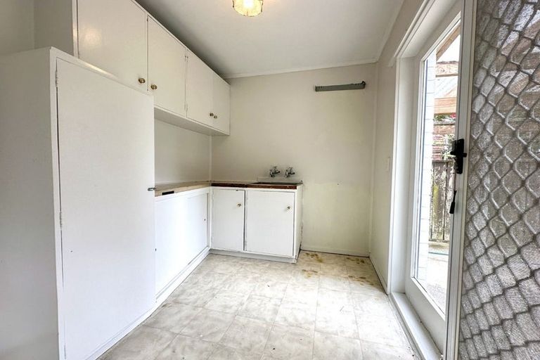 Photo of property in 358 Te Atatu Road, Te Atatu South, Auckland, 0610