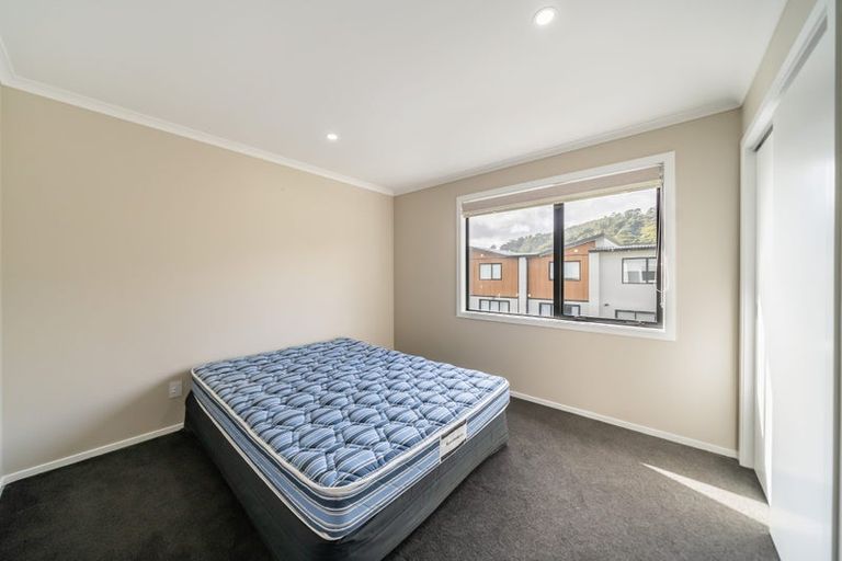 Photo of property in 11 Josland Lane, Wallaceville, Upper Hutt, 5018