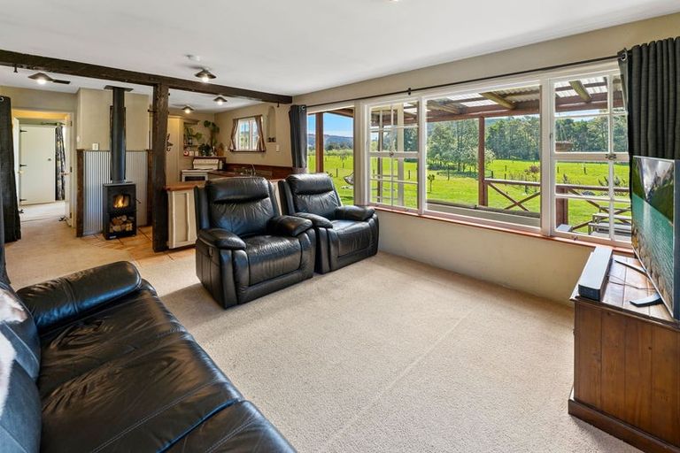 Photo of property in 69 Whitby Road, Wakefield, 7025