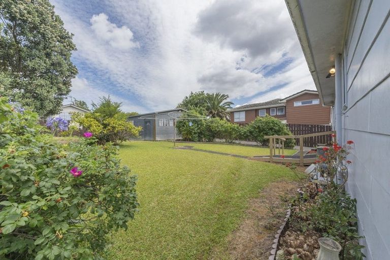 Photo of property in 11 Starling Place, Ranui, Auckland, 0612