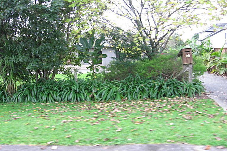 Photo of property in 26 Tauhinu Road, Greenhithe, Auckland, 0632