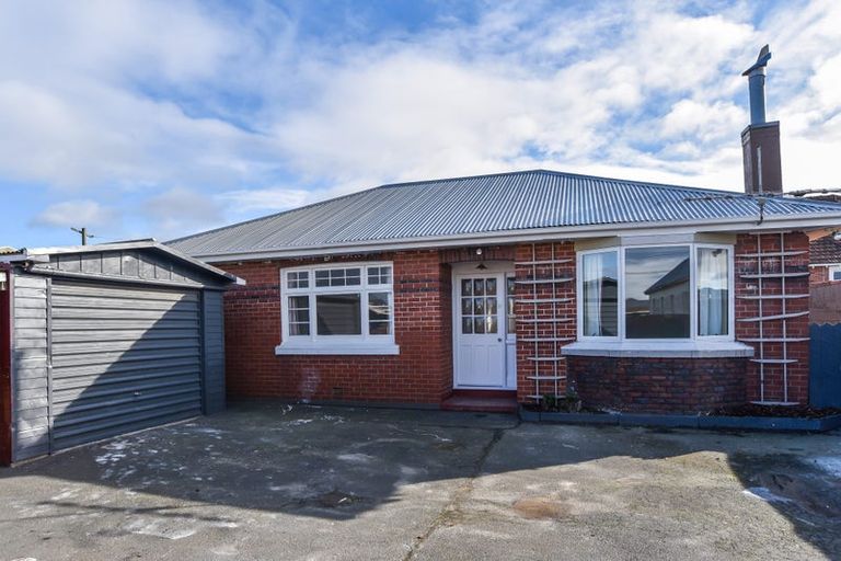 Photo of property in 168 Macandrew Road, South Dunedin, Dunedin, 9012