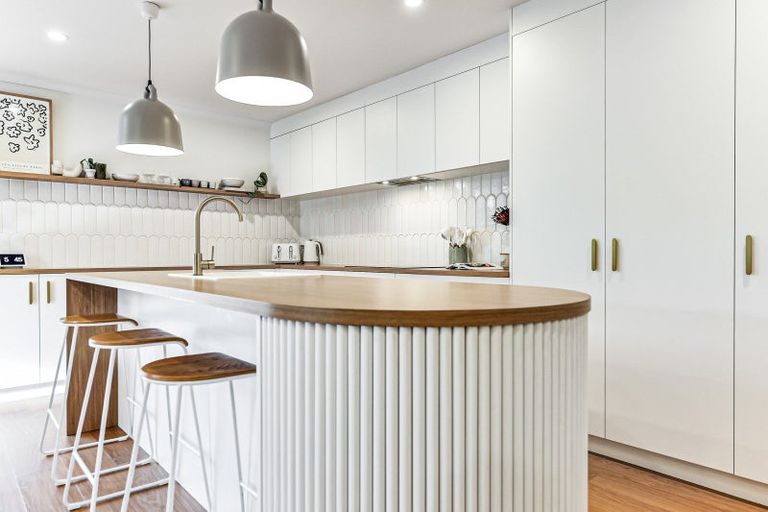 Photo of property in 14 Denham Court, Flagstaff, Hamilton, 3210