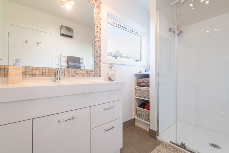 Photo of property in 1 Bird Lane, Wakefield, 7025