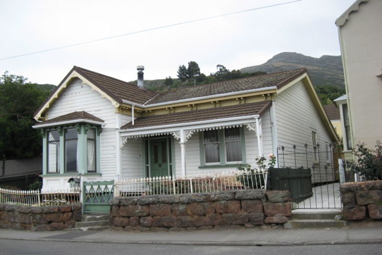 Photo of property in 18 Godley Quay, Lyttelton, 8082