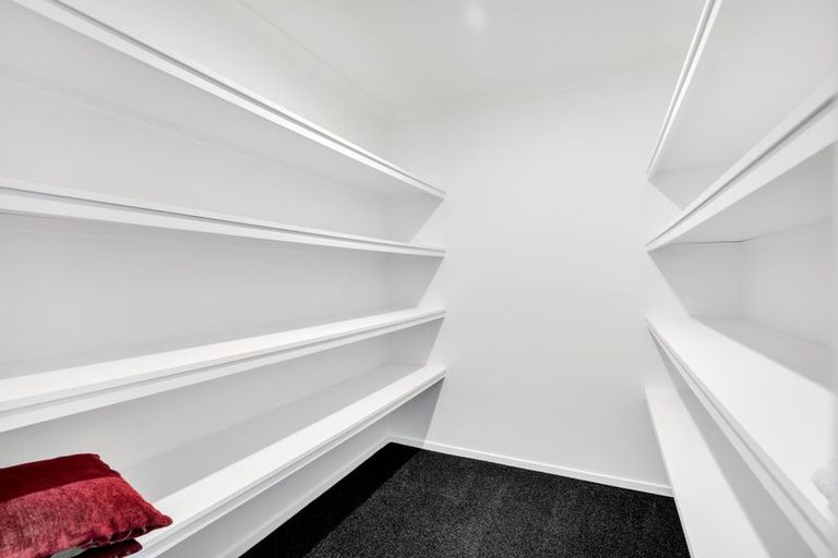 Photo of property in 36 Varsity Heights, Fitzherbert, Palmerston North, 4410