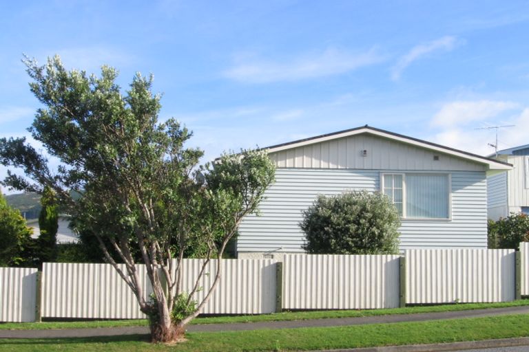 Photo of property in 21 Taieri Crescent, Kelson, Lower Hutt, 5010