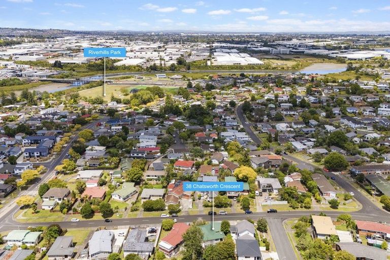Photo of property in 38 Chatsworth Crescent, Pakuranga Heights, Auckland, 2010