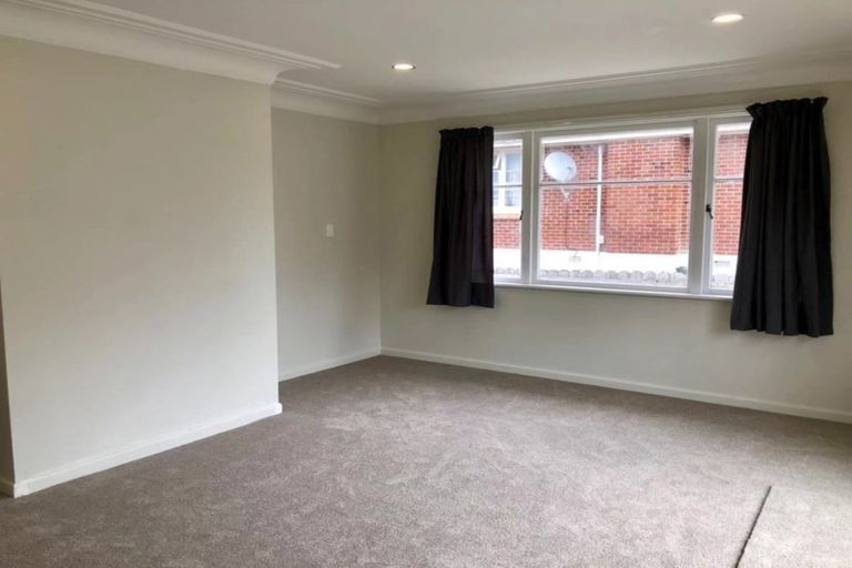 Photo of property in 55 Archibald Road, Kelston, Auckland, 0602