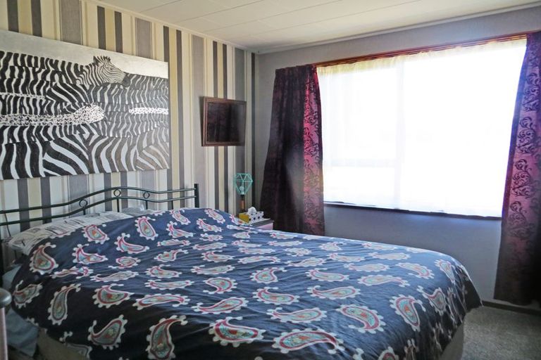 Photo of property in 24 Bute Street, Ranfurly, 9332