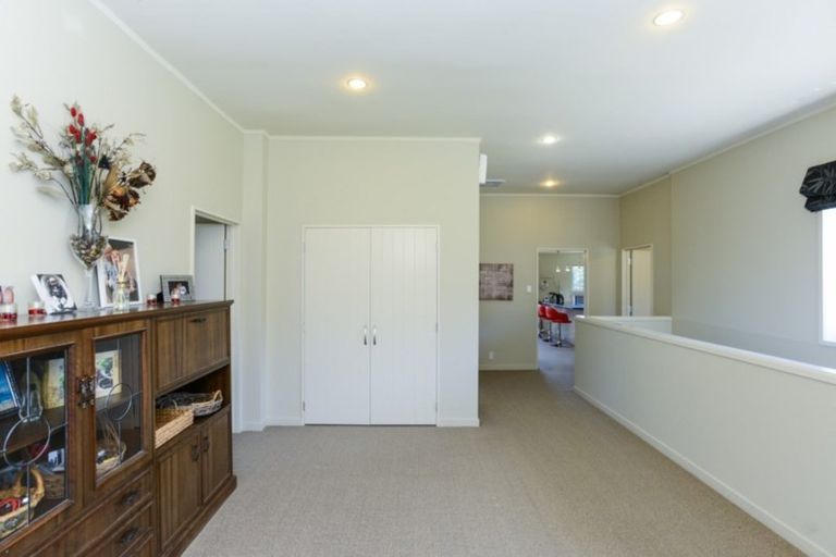 Photo of property in 21 Rochfort Road, Kahuranaki, Havelock North, 4295