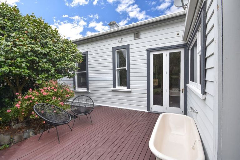 Photo of property in 22 De Carle Street, Saint Kilda, Dunedin, 9012