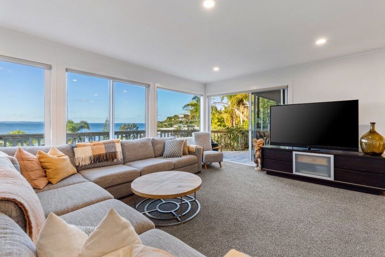 Photo of property in 74 Duncansby Road, Stanmore Bay, Whangaparaoa, 0932