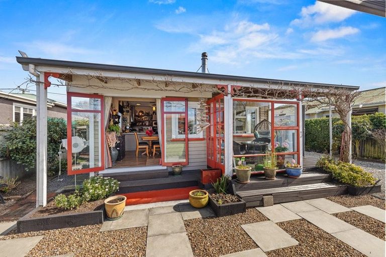 Photo of property in 34 Pannell Avenue, Wainoni, Christchurch, 8061