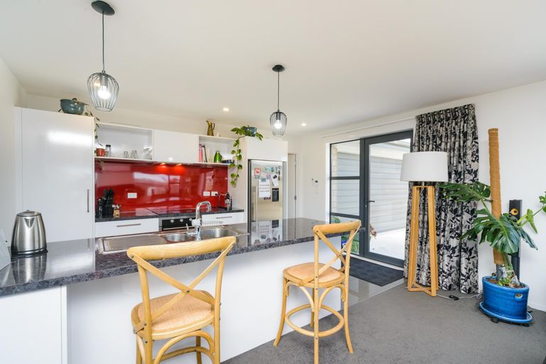Photo of property in 43a Abraham Crescent, Milson, Palmerston North, 4414