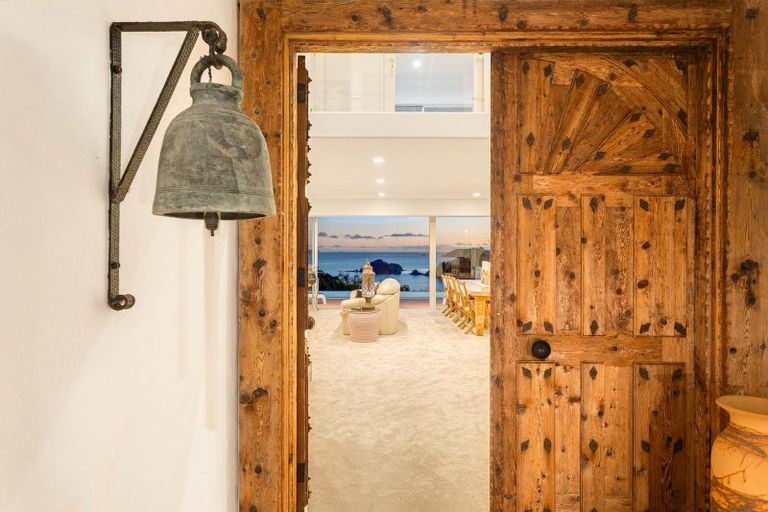 Photo of property in 37 Bayview Road, Paihia, 0200