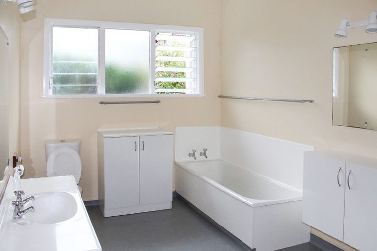 Photo of property in 303 College Street, West End, Palmerston North, 4410