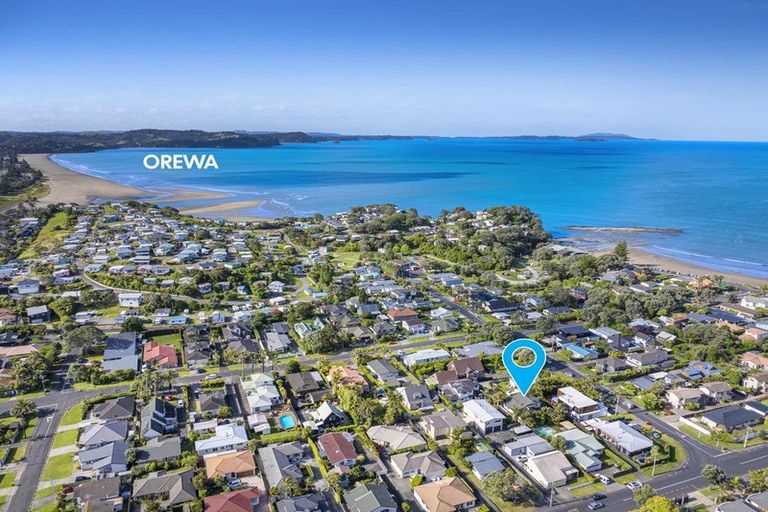 Photo of property in 71a Bay Street, Red Beach, 0932