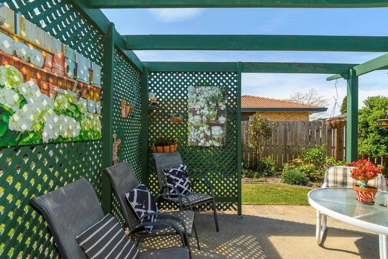 Photo of property in 10 James Henry Avenue, Papamoa Beach, Papamoa, 3118