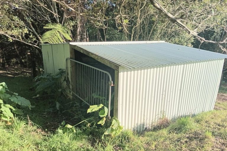 Photo of property in 126 Awai Road, Tarurutangi, New Plymouth, 4372