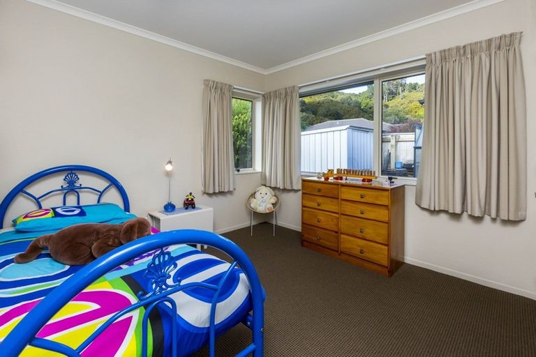 Photo of property in 48 King Charles Drive, Kingsley Heights, Upper Hutt, 5018