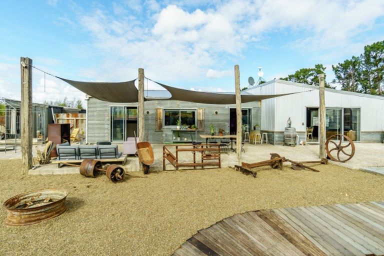 Photo of property in 454 Letts Gully Road, Letts Gully, Alexandra, 9393