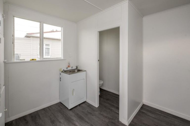 Photo of property in 12 Stuckey Street, Levin, 5510