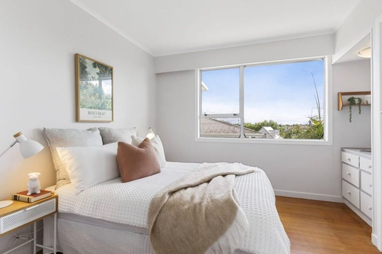 Photo of property in 202 Rangatira Road, Beach Haven, Auckland, 0626