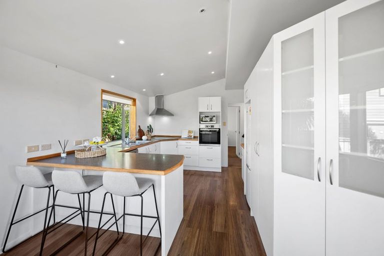 Photo of property in 2c Braemar Road, Rothesay Bay, Auckland, 0630