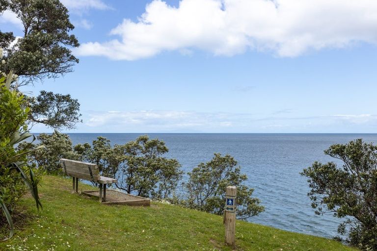 Photo of property in 12 Penguin Street, Leigh, 0985