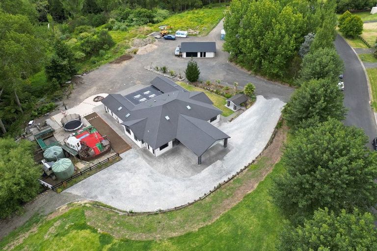 Photo of property in 12 Judge Richardson Drive, Opaheke, Papakura, 2584