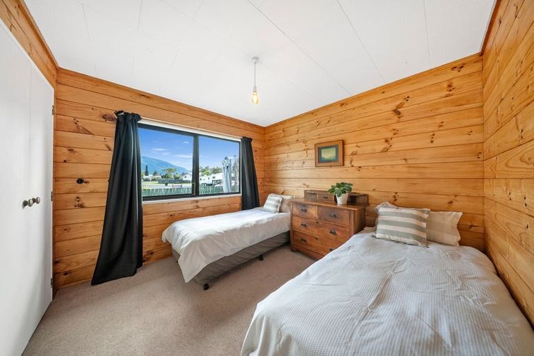 Photo of property in 19 Henry Street, Te Anau, 9600