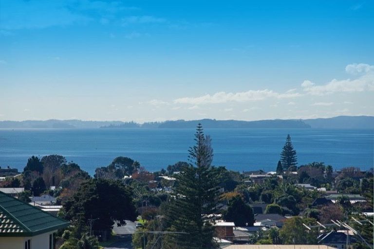 Photo of property in 774b Whangaparaoa Road, Manly, Whangaparaoa, 0930