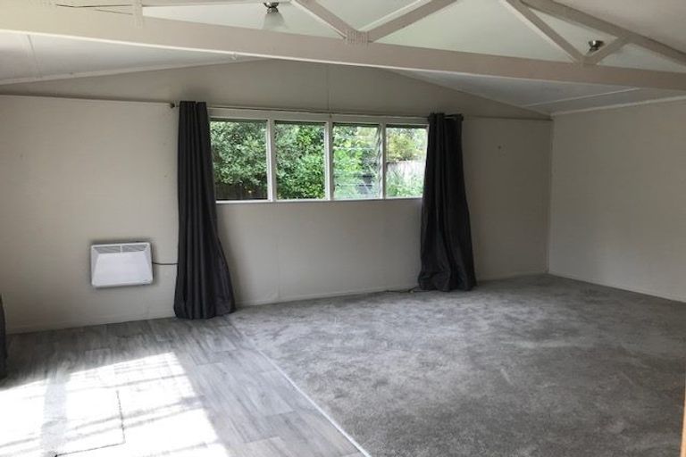 Photo of property in 50 Matua Road, Huapai, Kumeu, 0810