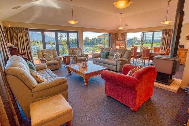 Photo of property in 165 Cashmere Bay Road, Moana, 7875