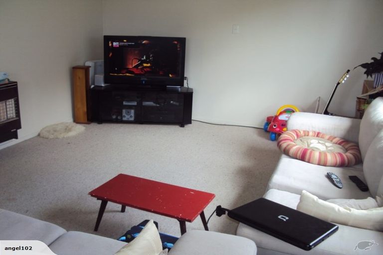 Photo of property in 1 Kerr Grove, Johnsonville, Wellington, 6037