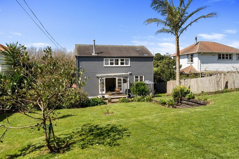 Photo of property in 22 Glenpark Avenue, Frankleigh Park, New Plymouth, 4310