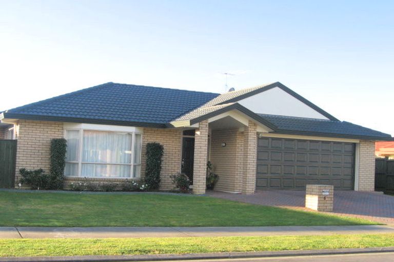 Photo of property in 3 Feeny Crescent, East Tamaki, Auckland, 2013