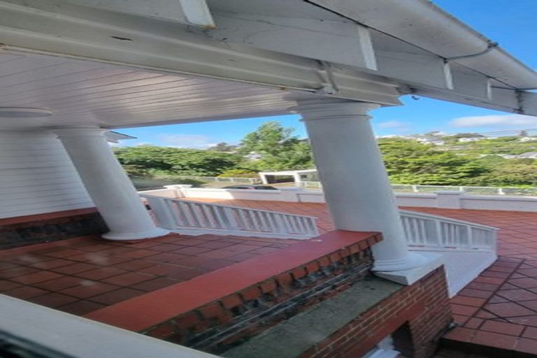 Photo of property in 16 Raroa Road, Kelburn, Wellington, 6012